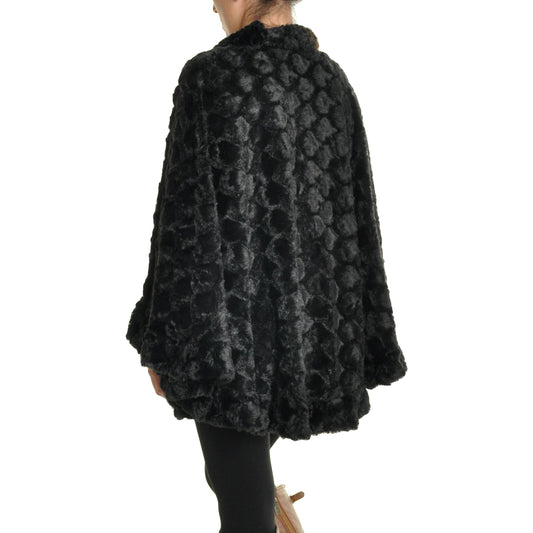 Angelina Oversized Faux Fur Poncho, Quilted Pattern, Round (1-Pack), #WN05